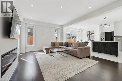 552 Nathalie Crescent Kitchener ON N2E 0H9