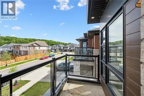 552 Nathalie Crescent Kitchener ON N2E 0H9