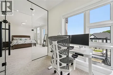 552 Nathalie Crescent Kitchener ON N2E 0H9