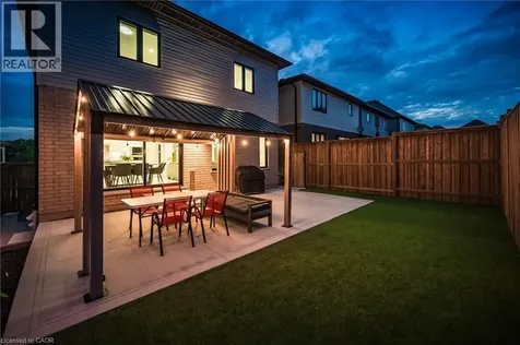 552 Nathalie Crescent Kitchener ON N2E 0H9