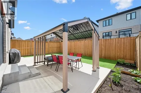 552 Nathalie Crescent Kitchener ON N2E 0H9