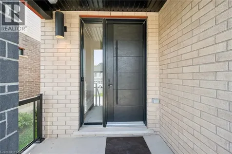 552 Nathalie Crescent Kitchener ON N2E 0H9