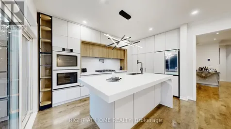 110 Thatcher Crescent East Gwillimbury ON L9N 0B9
