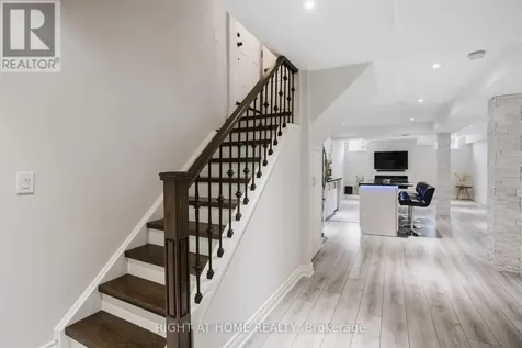 110 Thatcher Crescent East Gwillimbury ON L9N 0B9