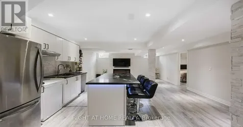 110 Thatcher Crescent East Gwillimbury ON L9N 0B9