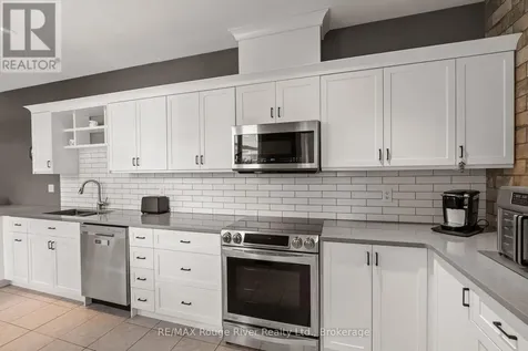 814 Leslie Street Cobourg ON K9A 5N9