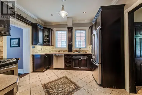 138 Water Street South Kitchener ON N2G 1Z5
