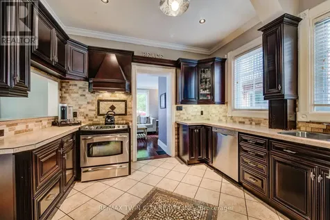138 Water Street South Kitchener ON N2G 1Z5