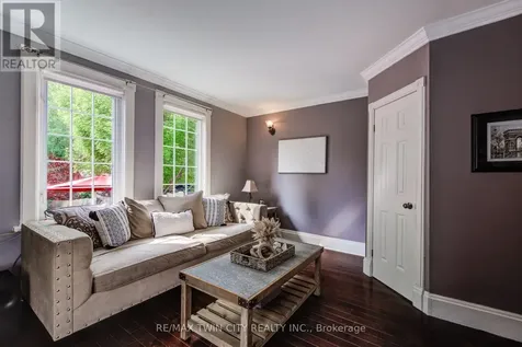 138 Water Street South Kitchener ON N2G 1Z5