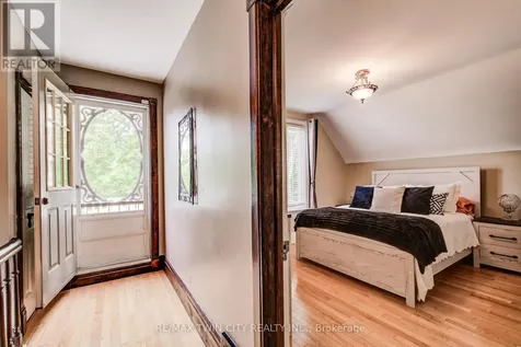138 Water Street South Kitchener ON N2G 1Z5
