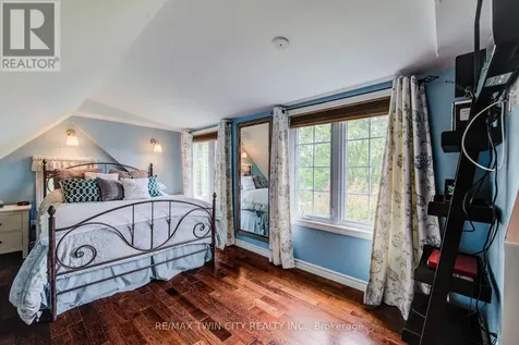 138 Water Street South Kitchener ON N2G 1Z5