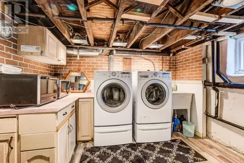 138 Water Street South Kitchener ON N2G 1Z5