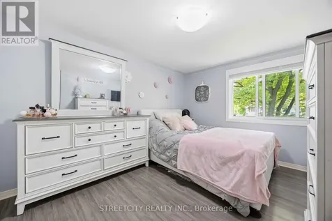 862 Montrose Street Sarnia ON N7T 5B7