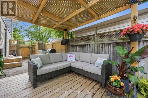 862 Montrose Street Sarnia ON N7T 5B7
