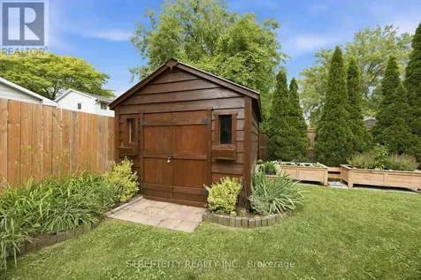 862 Montrose Street Sarnia ON N7T 5B7
