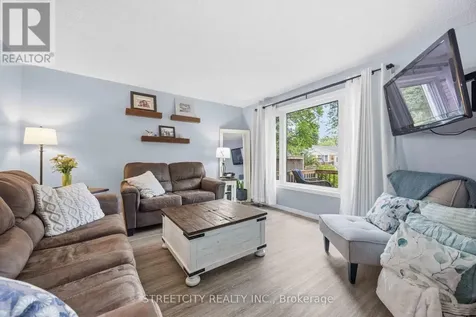 862 Montrose Street Sarnia ON N7T 5B7