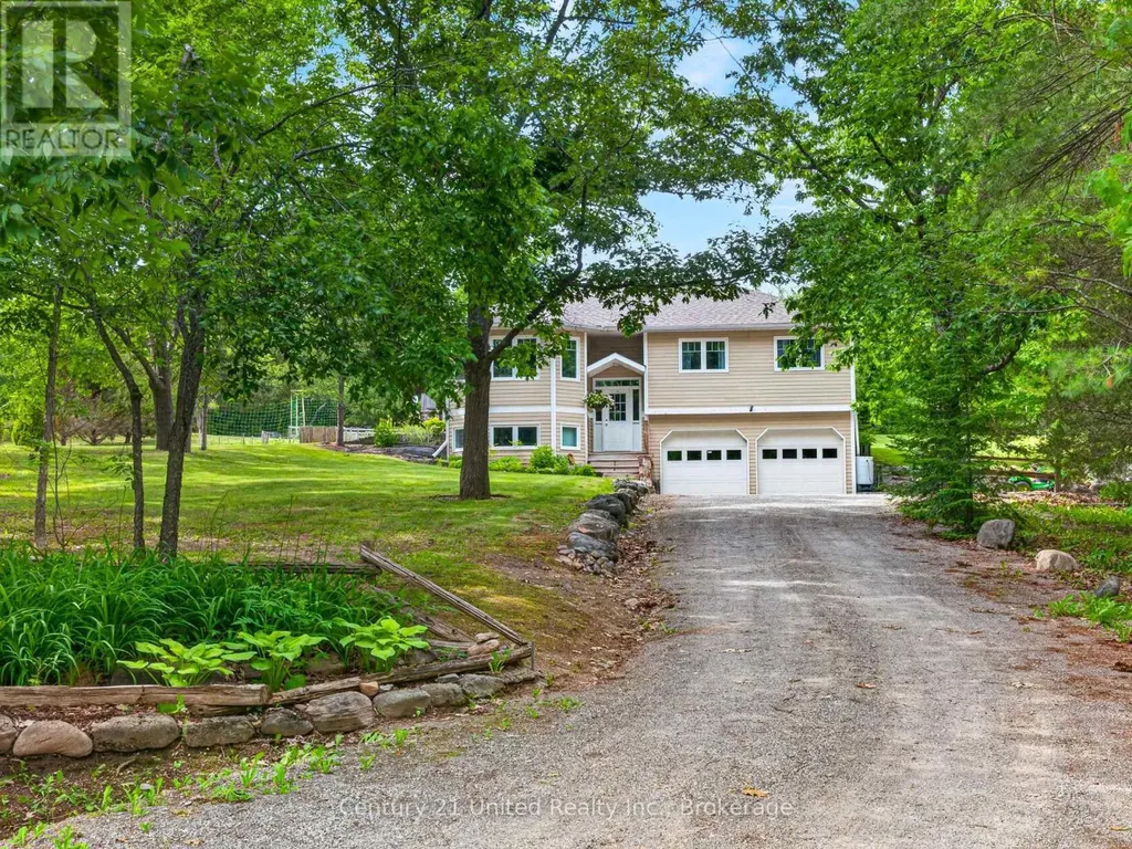 3034 Clear Lake Road Selwyn ON K0L 2H0