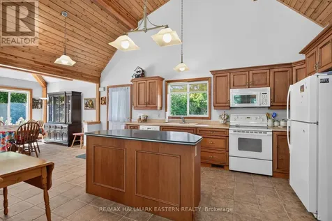 734 Duffus Drive Selwyn ON K0L 1T0