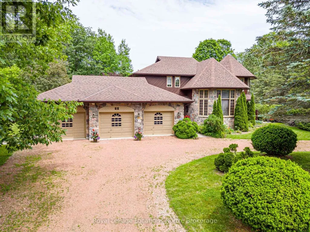 44 Kelley Crescent Wasaga Beach ON L9Z 1J3