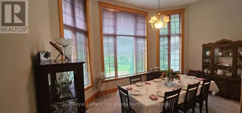 44 Kelley Crescent Wasaga Beach ON L9Z 1J3
