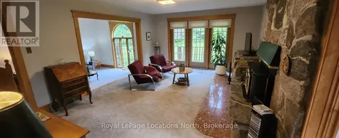 44 Kelley Crescent Wasaga Beach ON L9Z 1J3