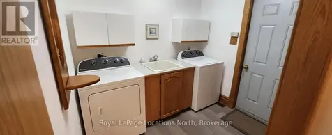 44 Kelley Crescent Wasaga Beach ON L9Z 1J3