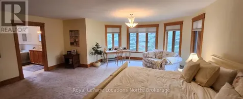 44 Kelley Crescent Wasaga Beach ON L9Z 1J3