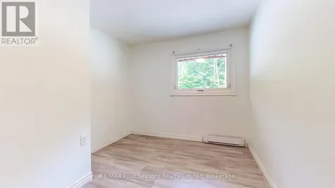 2133 Klondike Park Road Wasaga Beach ON L9Z 2W9