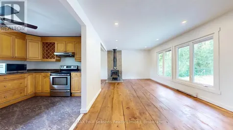 2133 Klondike Park Road Wasaga Beach ON L9Z 2W9