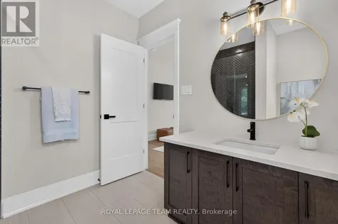 10 B Brigade Avenue Ottawa ON K2S 1J1