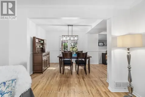 652 Thicket Way Ottawa ON K4A 3A7