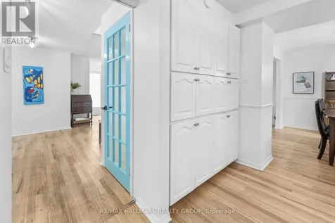 652 Thicket Way Ottawa ON K4A 3A7