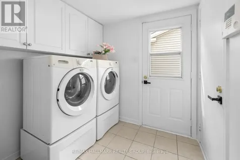 652 Thicket Way Ottawa ON K4A 3A7