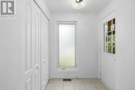 652 Thicket Way Ottawa ON K4A 3A7