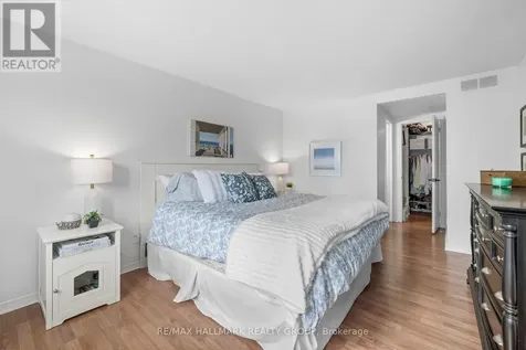 652 Thicket Way Ottawa ON K4A 3A7