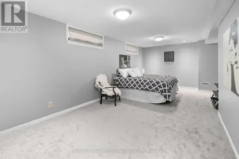 652 Thicket Way Ottawa ON K4A 3A7