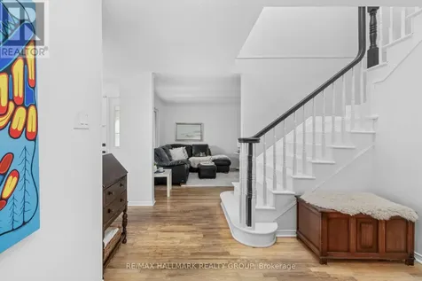 652 Thicket Way Ottawa ON K4A 3A7