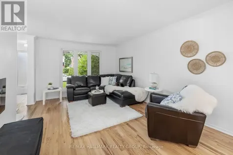 652 Thicket Way Ottawa ON K4A 3A7