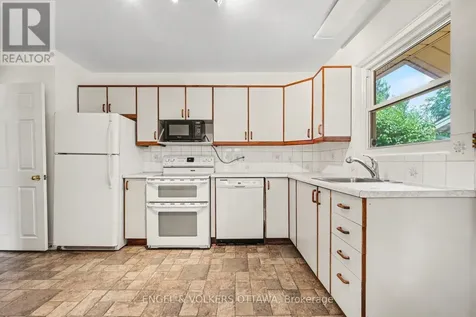 325 Summit Avenue Ottawa ON K1H 5Z7