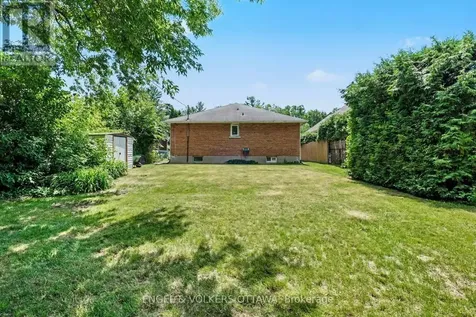 325 Summit Avenue Ottawa ON K1H 5Z7