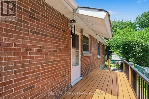 325 Summit Avenue Ottawa ON K1H 5Z7