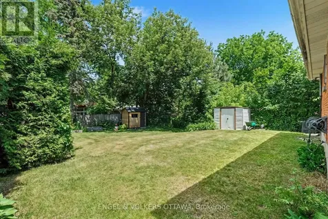 325 Summit Avenue Ottawa ON K1H 5Z7