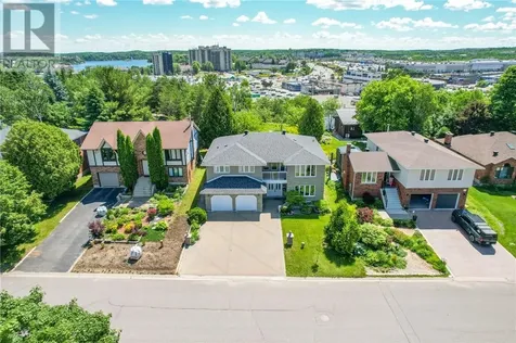 371 Moonrock Avenue Sudbury ON P3E 5X2