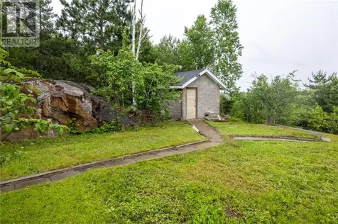 371 Moonrock Avenue Sudbury ON P3E 5X2