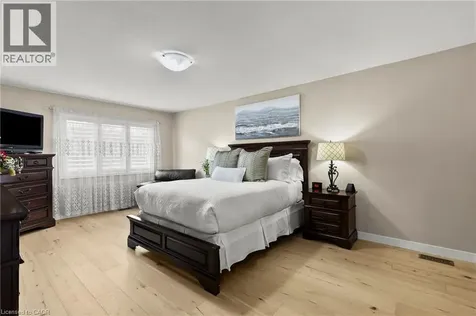 8679 Dogwood Crescent Niagara Falls ON L2H 2Y6