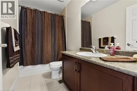 8679 Dogwood Crescent Niagara Falls ON L2H 2Y6
