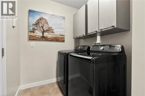 8679 Dogwood Crescent Niagara Falls ON L2H 2Y6