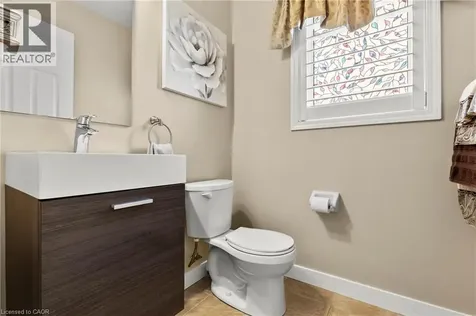 8679 Dogwood Crescent Niagara Falls ON L2H 2Y6