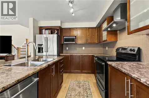 8679 Dogwood Crescent Niagara Falls ON L2H 2Y6
