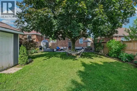 43 Woodbridge Road Hamilton ON L8K 3C8
